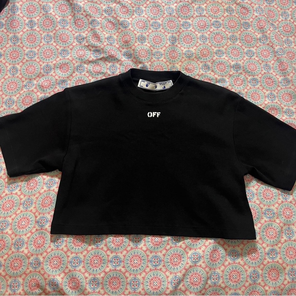 Black Crop Off-WhiteTop